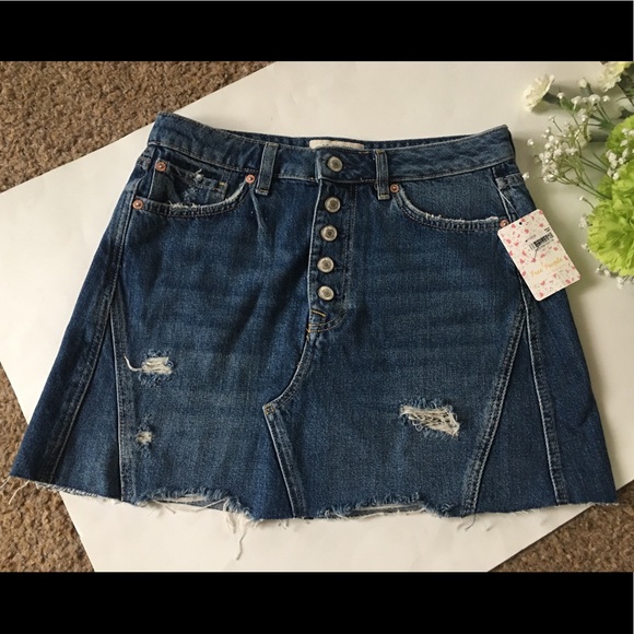 We The Free Women’s Distressed Jean Skirt - Picture 3 of 5